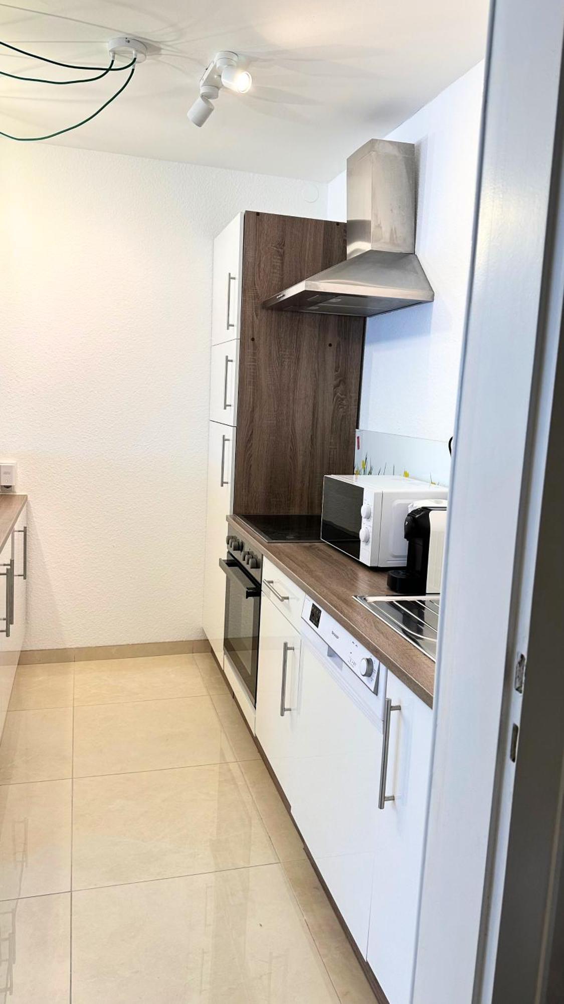New - Cozy Apartment,Kitchen,Netflix And More Essen Luaran gambar